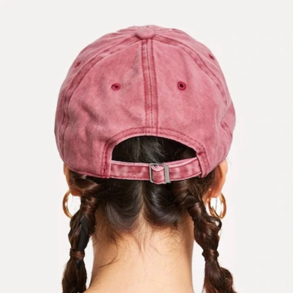 Pink Hat - Picture 2 of 5